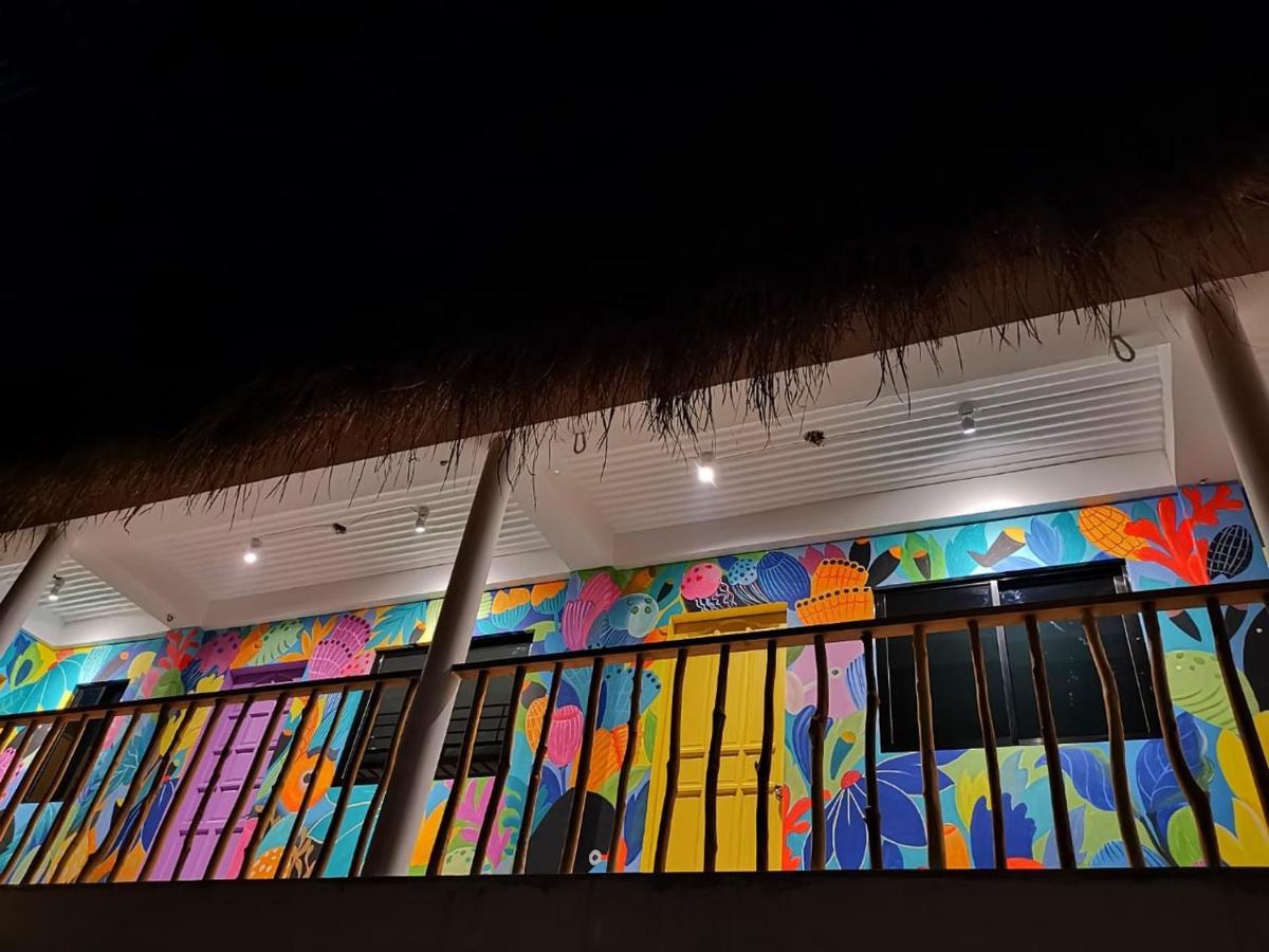 Way Shack Hostel Oslob Exterior photo